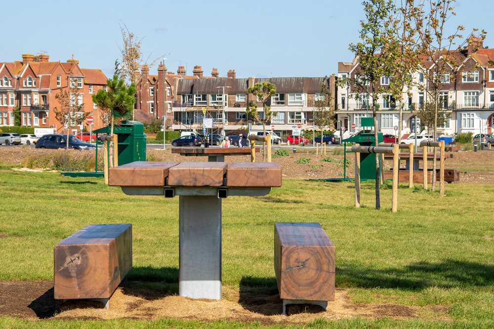 Ref 0804 Blueton street furniture - Reclaimed timber & corten steel Table and ...